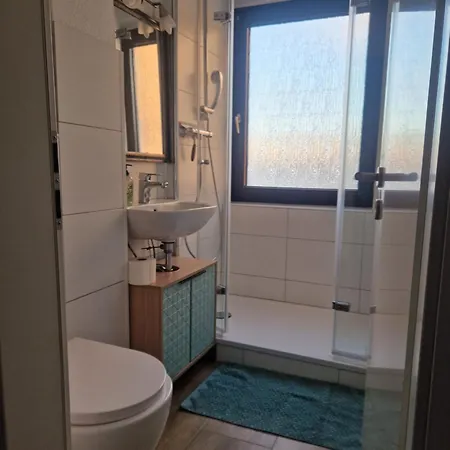 Privates, Gemuetliches Daire Neuss